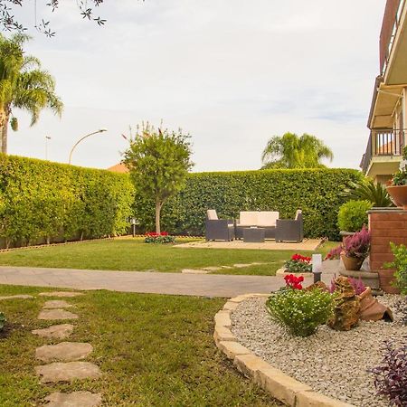 Lilla - Home And Garden Riposto Exterior foto