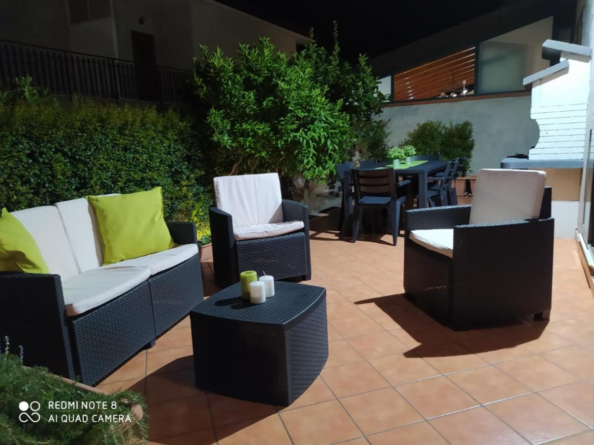 Lilla - Home And Garden Riposto Exterior foto