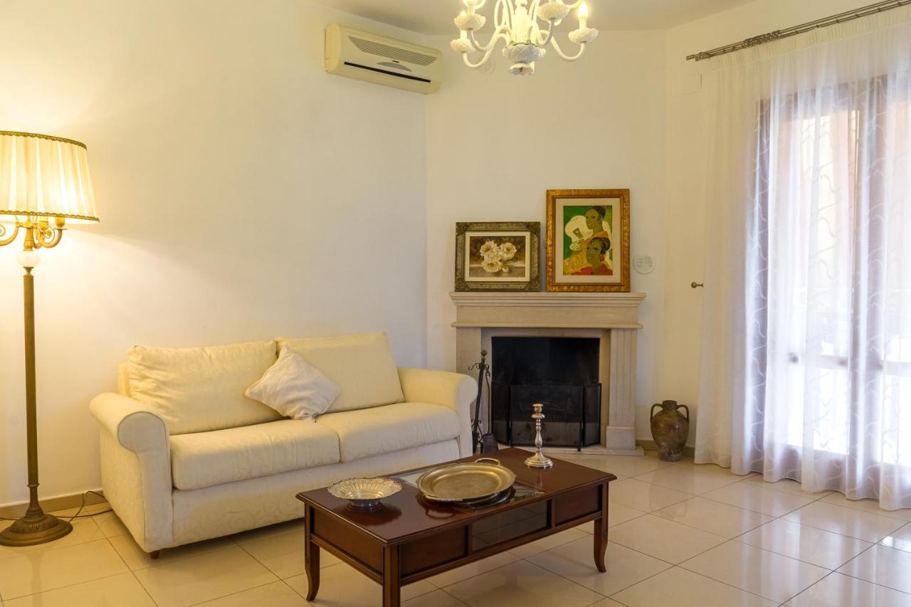 Lilla - Home And Garden Riposto Exterior foto