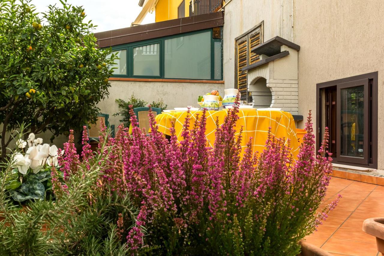 Lilla - Home And Garden Riposto Exterior foto